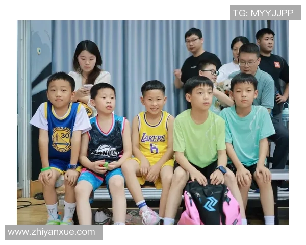 足球场上球星也有追星梦他们的偶像是谁以及背后的故事