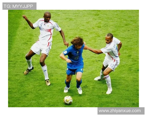 世界四大足球巨星的传奇人生与成就解析